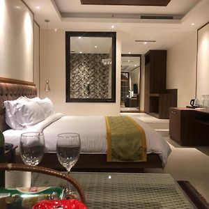 King Room Garden View